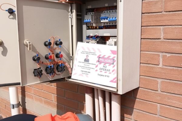 EMG-Servicios-17.01.03-3 Instalación eléctrica EMG 10:44.